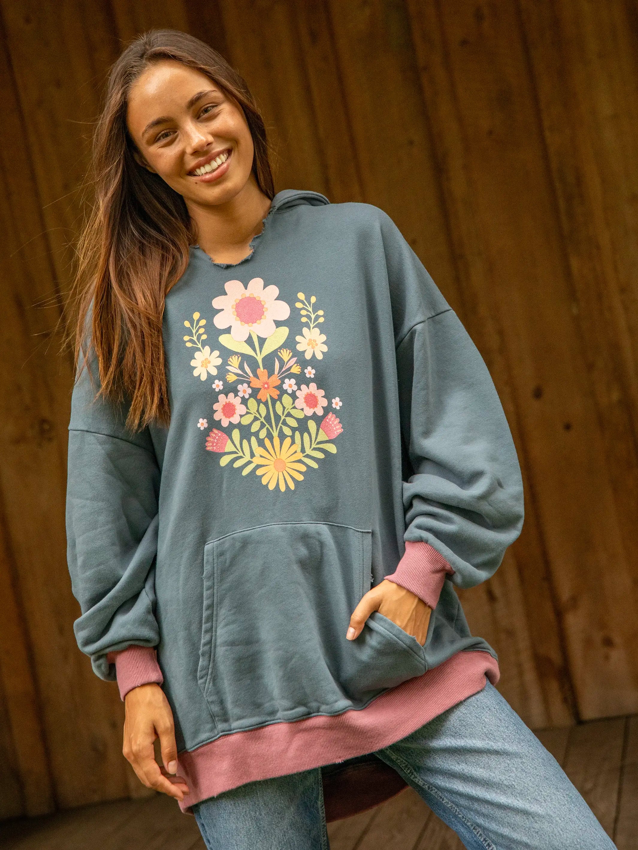 Sophisticated Fashion Oversized Graphic Sweatshirt - Washed Navy Folk Flower