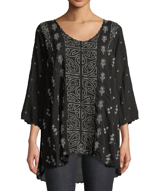 Trendy Fashion For Women Ridden Blouse In Black