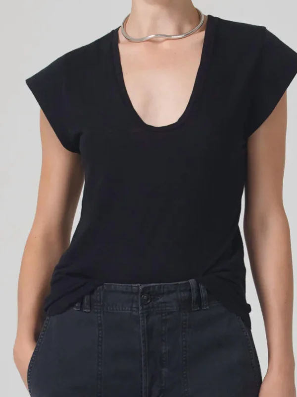 Holiday Sale Inessa Short Sleeve Tee In Washed Black