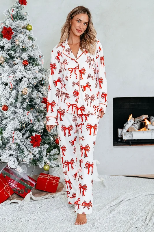 Fast Fashion Favorites Buttery Soft Red Bow Print Pajama Set