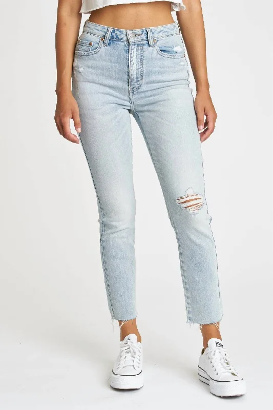 Mid - Week Surprise Daily Driver High Rise Jeans In Winner