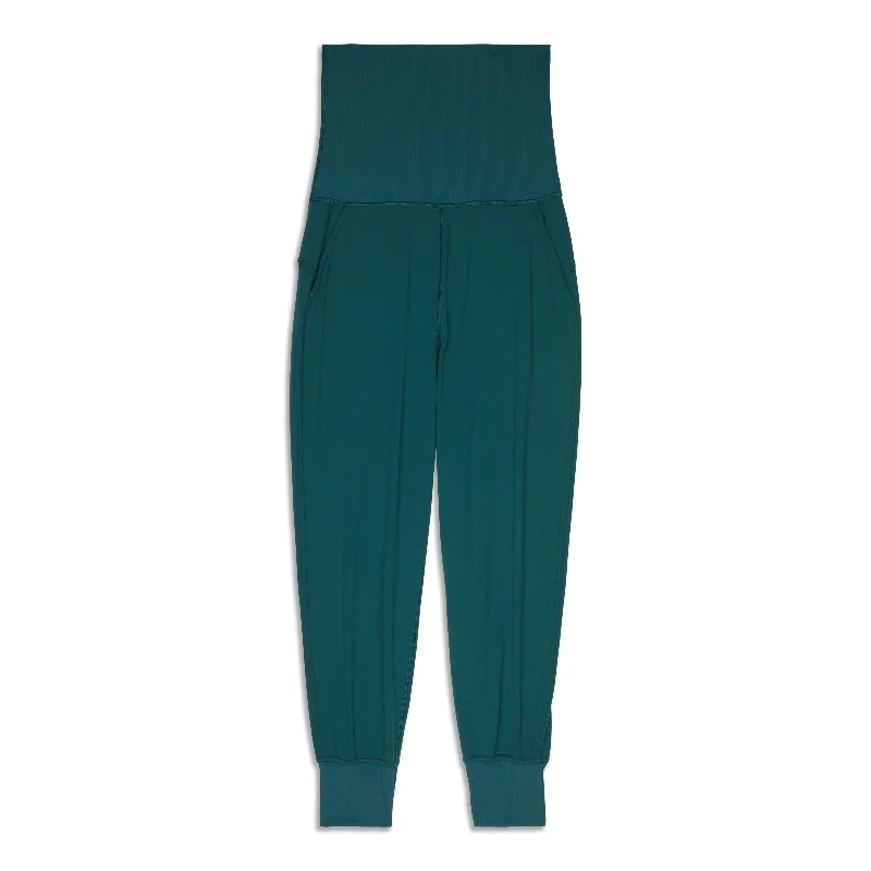 Hollywood Glam Award - Show Style lululemon Align™ Super-High-Rise Ribbed-Waist Jogger - Resale